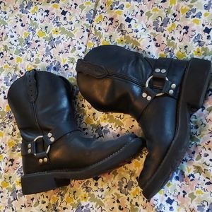 Justin black biker boots